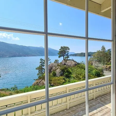 Vindafjord Holiday home *
